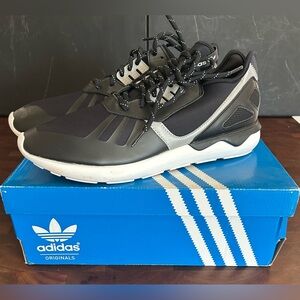 adidas Tubular Runner